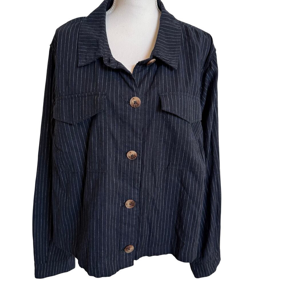 Lane Bryant Cropped Shirt Jacket Size 24/3X Navy White Pinstripes Cotton/Linen